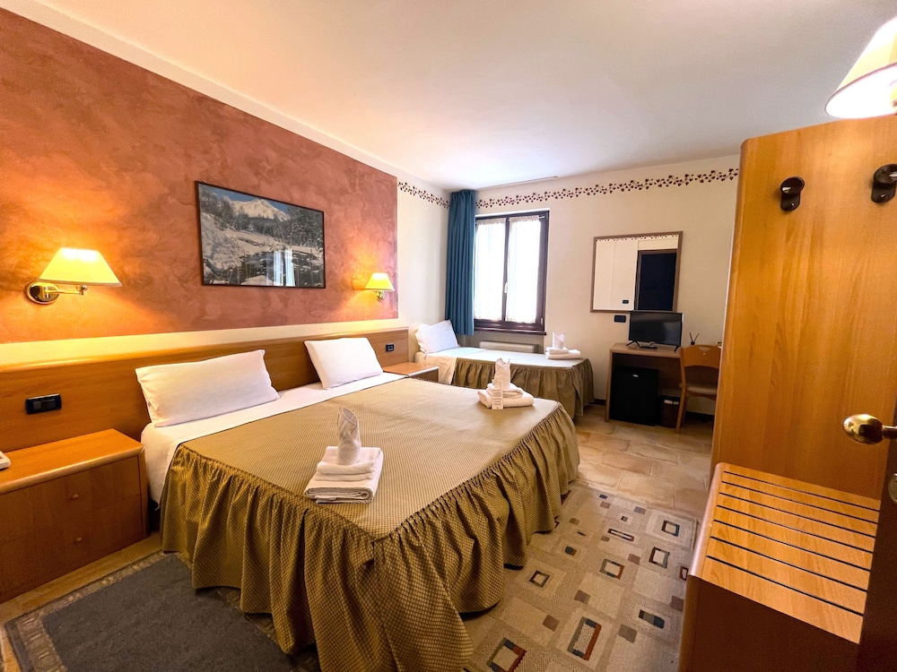 Hotel Susa — hotel in Susa