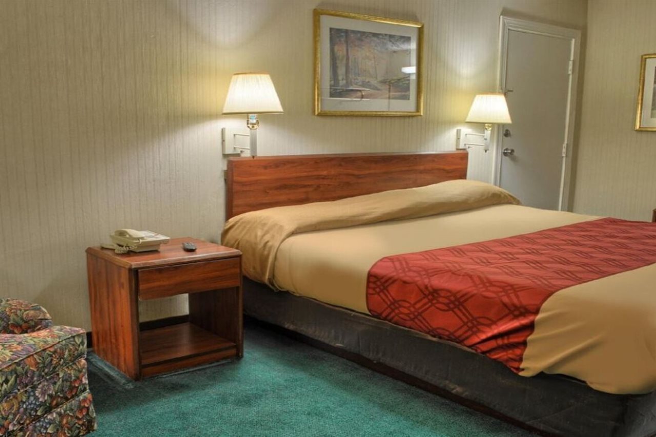 Knights Inn Ashland - photo 8