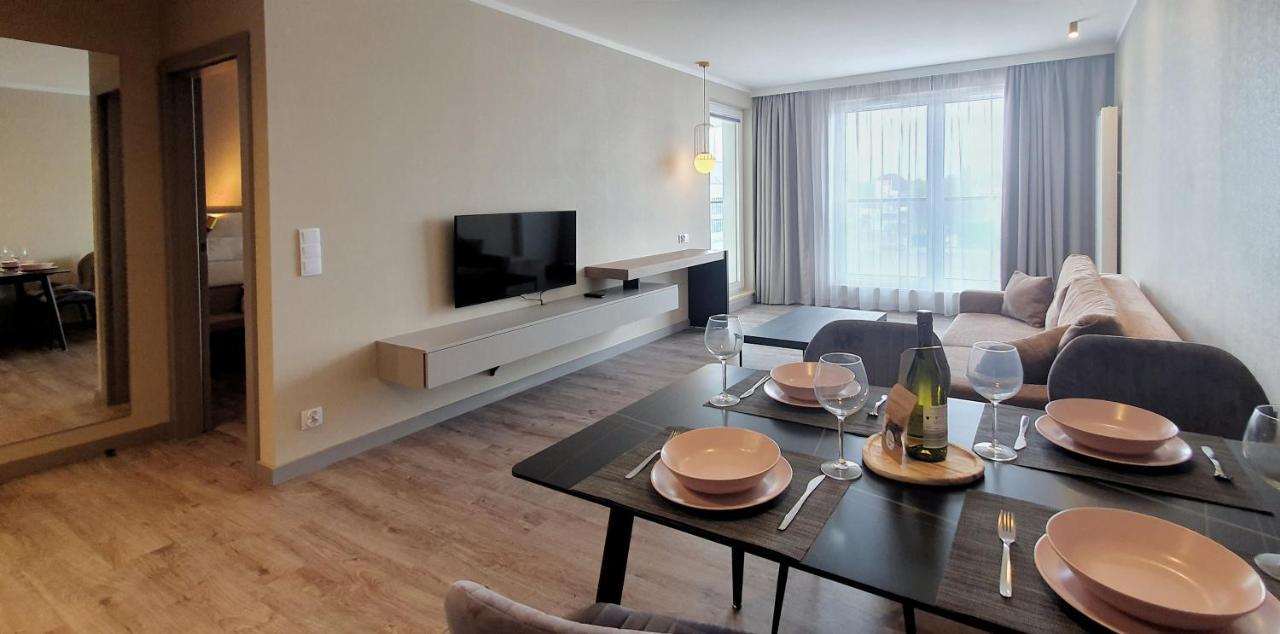 HolidayHomePL Bel Mare 314e z sypialnią i balkonem — 4-Star Luxury Hotel in Miedzyzdroje, Poland