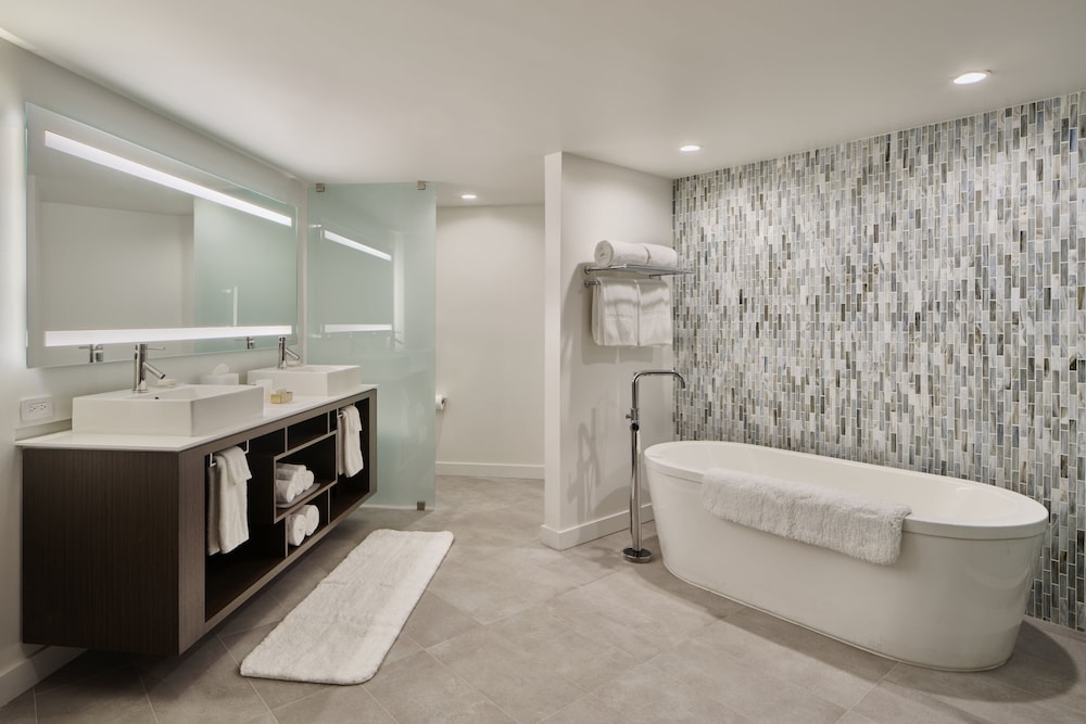 Sunset Marquis - photo 40