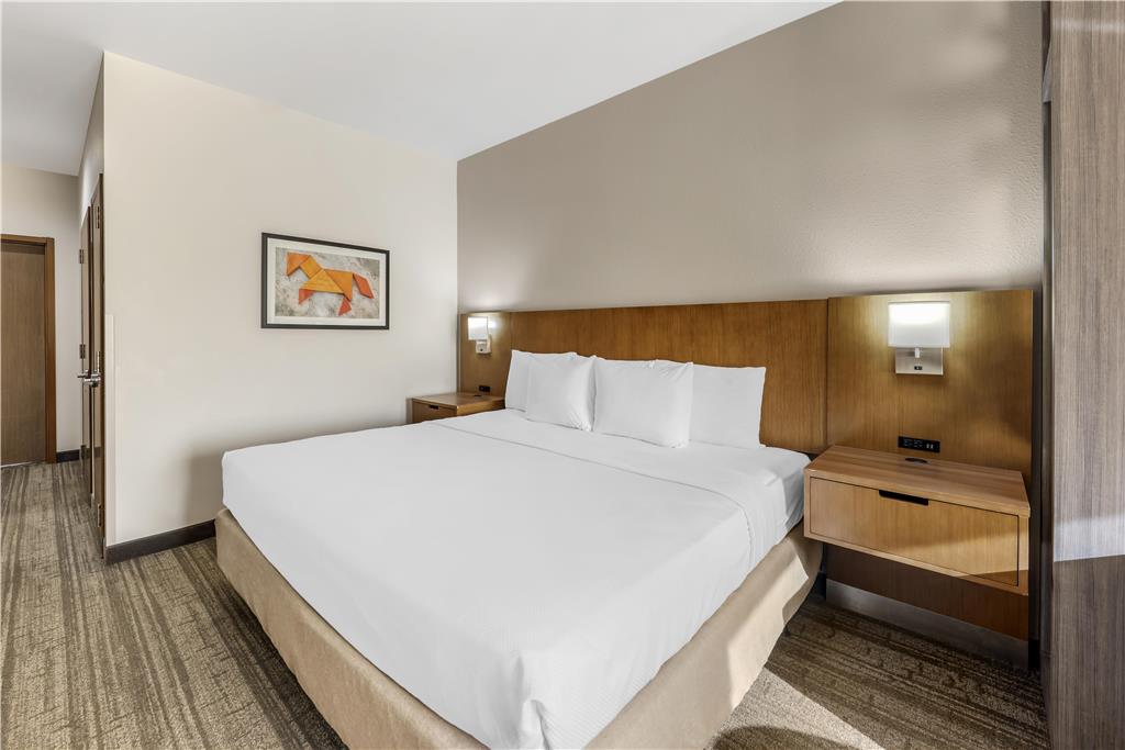 Best Western Green Oaks Inn & Suites - photo 18