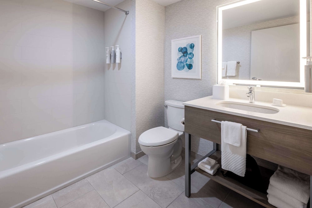 Hampton Inn & Suites Venice Bayside South Sarasota - photo 27