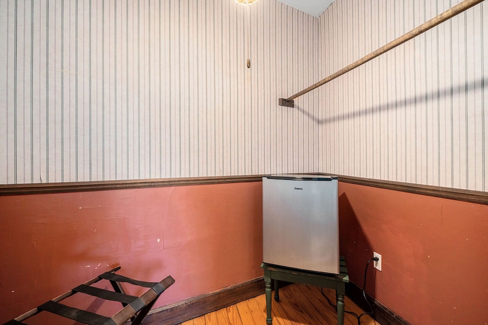 Historic Hotel Nichols - photo 6