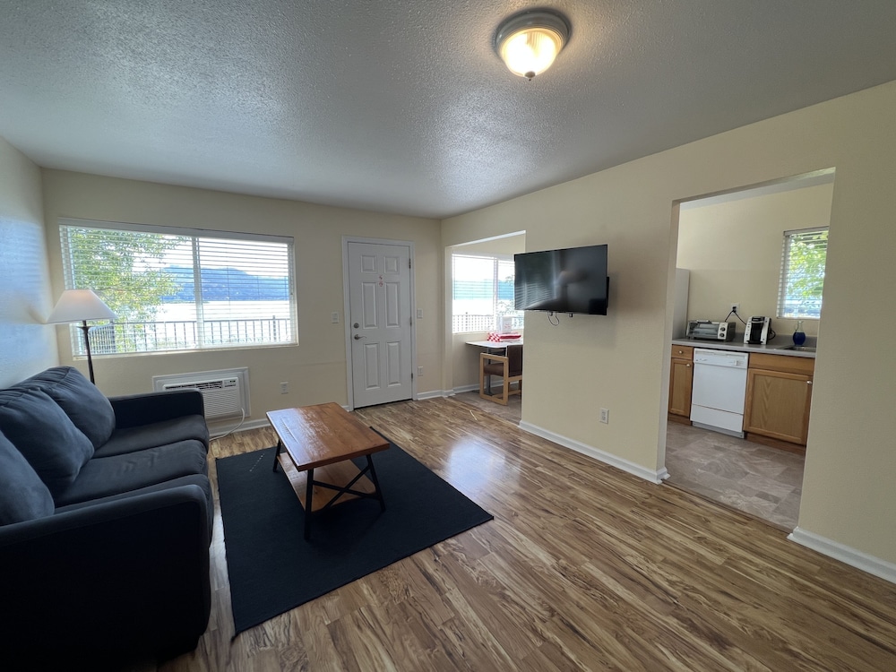 Clear Lake Cottages & Marina - photo 76