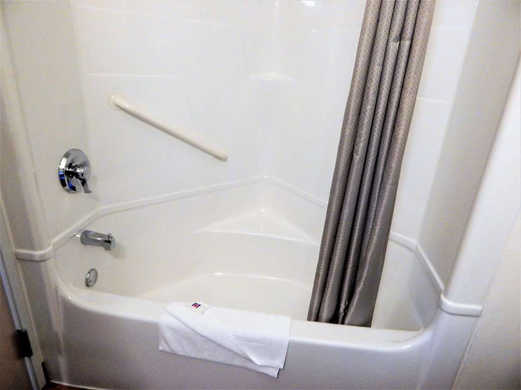 Baymont Inn & Suites Sheridan - photo 14