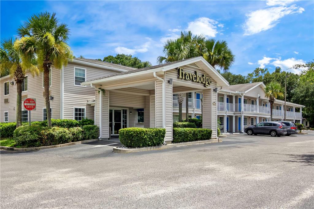 Travelodge Suites by Wyndham MacClenny - photo 2