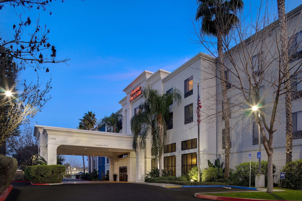 Hampton Inn & Suites Tulare - featured photo