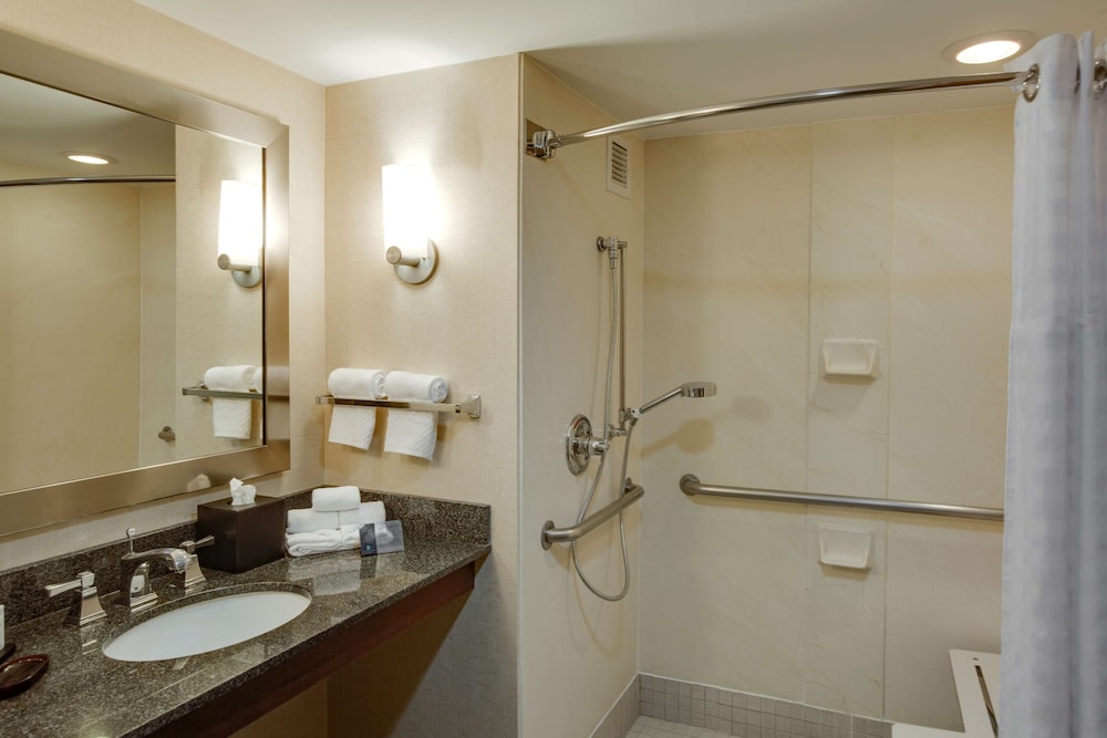 Embassy Suites by Hilton Columbus Dublin - photo 22