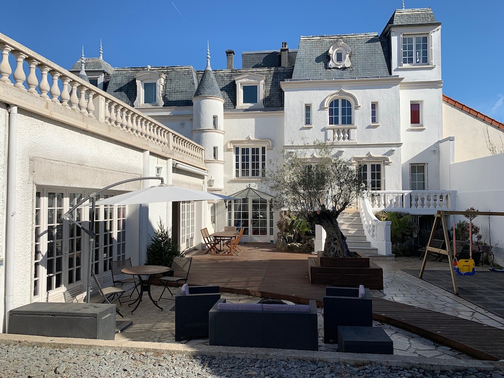 Villa Florian — 4-Star Luxury Hotel in Paris, France