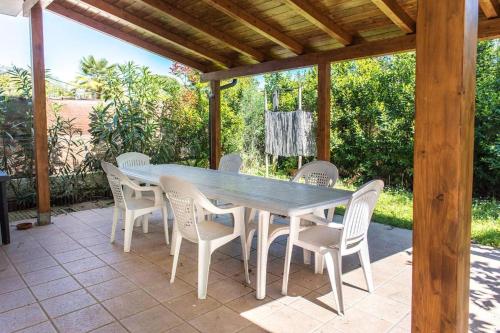 Trilocale con ampio giardino a 100mt dal mare Marcelli M359 — 4-Star Luxury Hotel in Marcelli, Italy