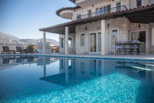 Luxury Villa Caretta — 4-Star Luxury Hotel in Kas, Turkey