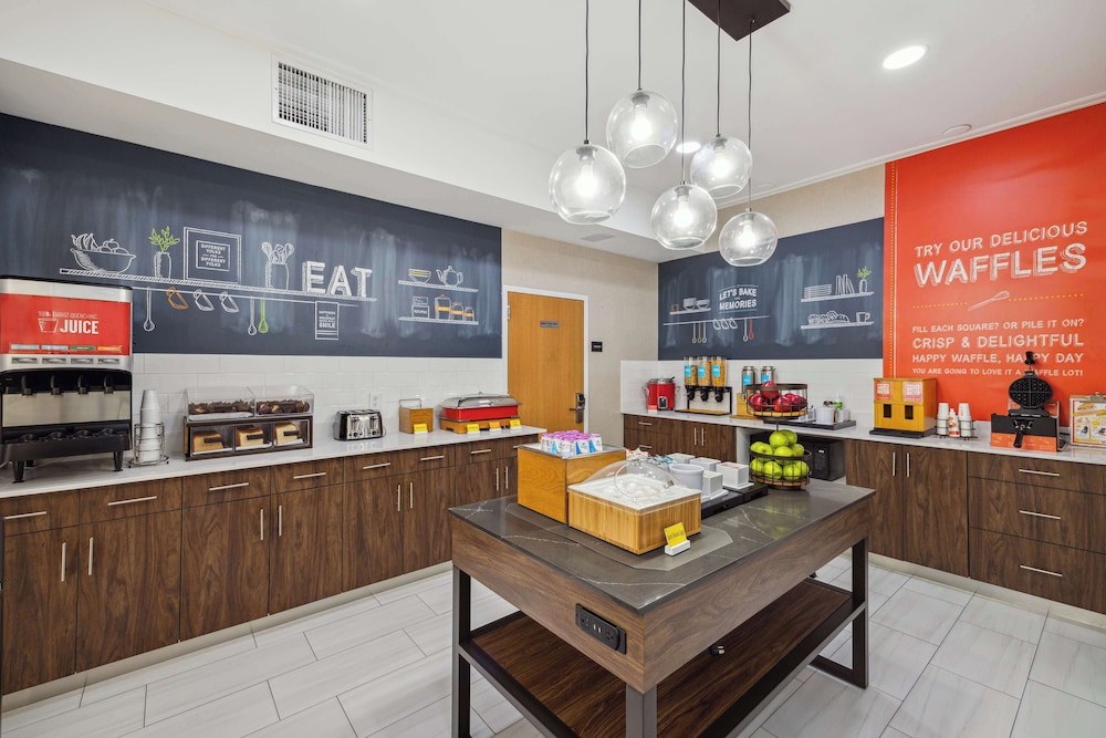 Hampton Inn Houston Brookhollow - photo 26