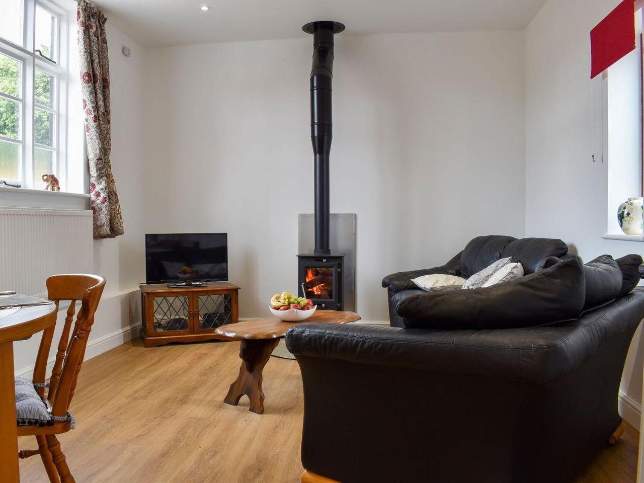 Fallow Cottage Uk33488 — 4-Star Luxury Hotel in Ipswich, United Kingdom