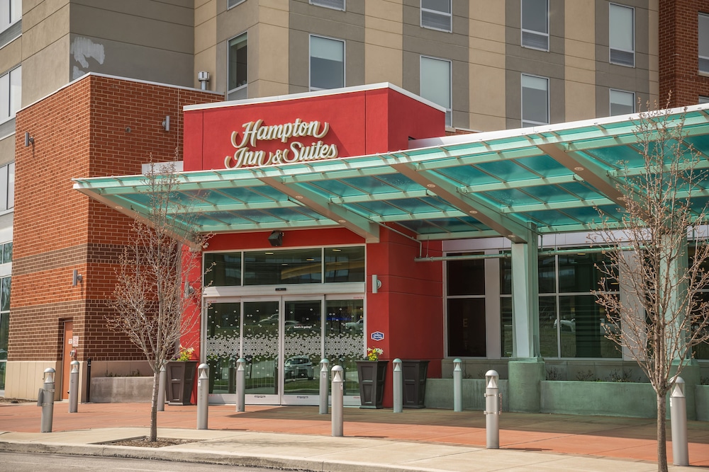 Hampton Inn & Suites Erie Bayfront - photo 57