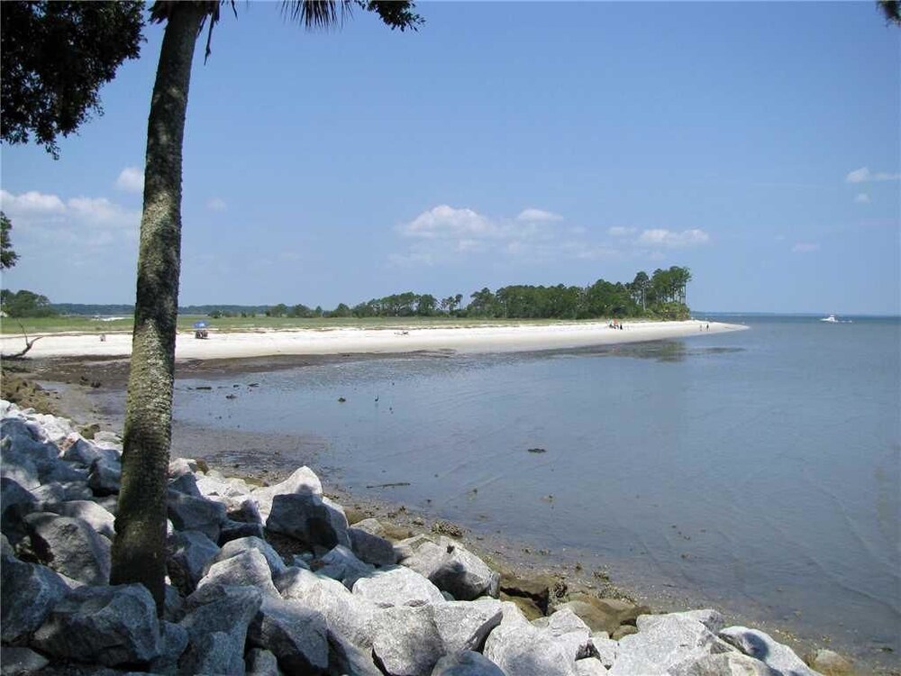 1044 Caravel Court at The Sea Pines Resort - featured photo