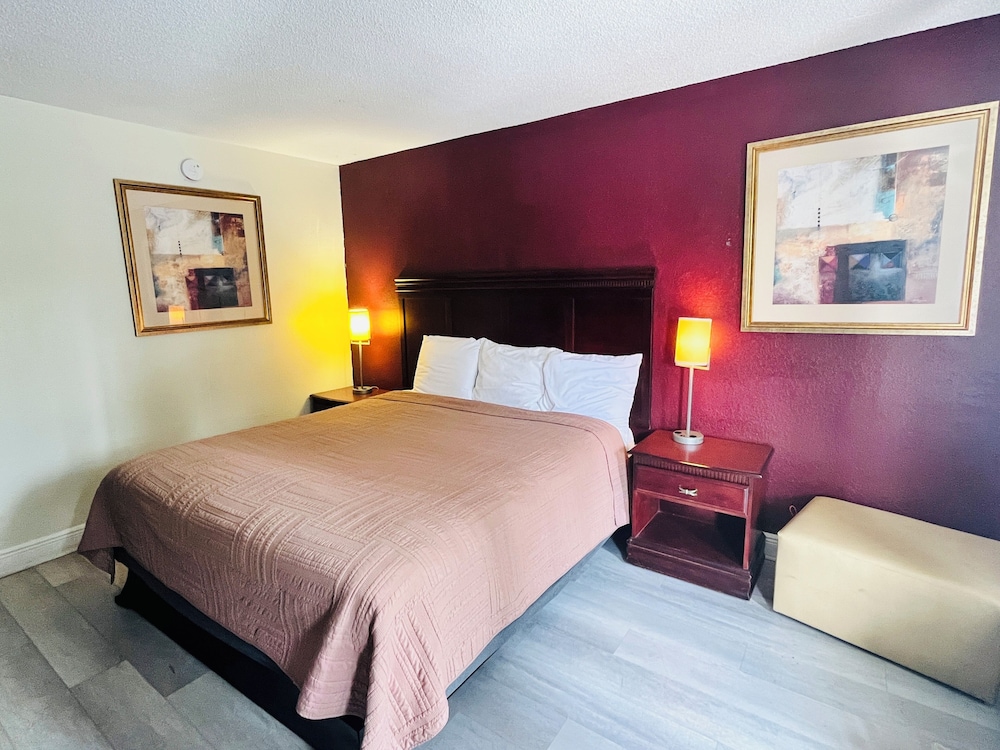 Rodeway Inn Silver Springs Ocala East - photo 14