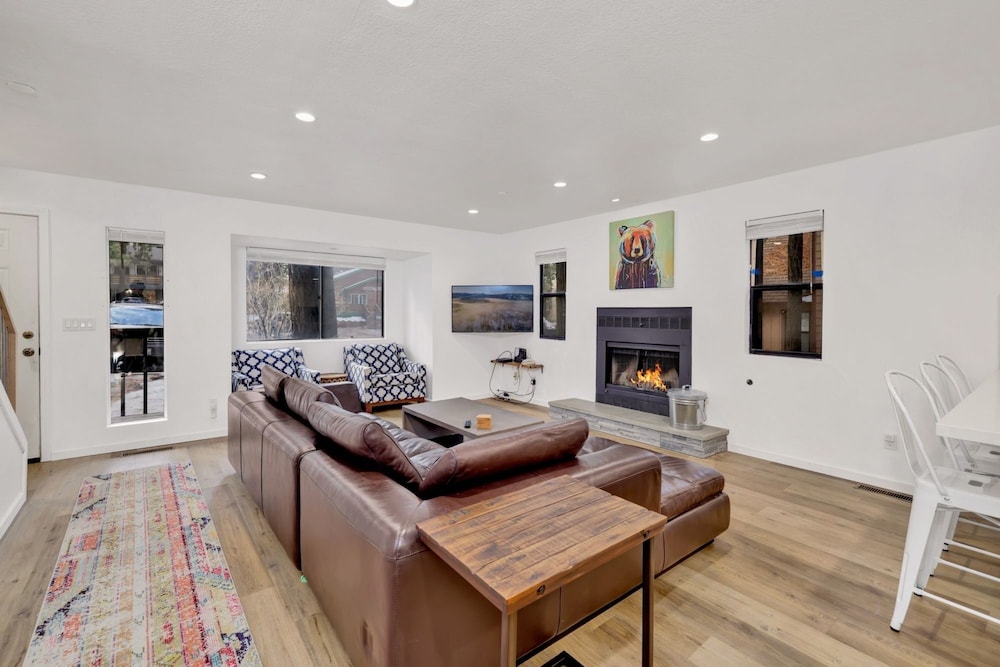 Summit Vellucci 744 by RedAwning - last minute hotel in Big Bear Lake