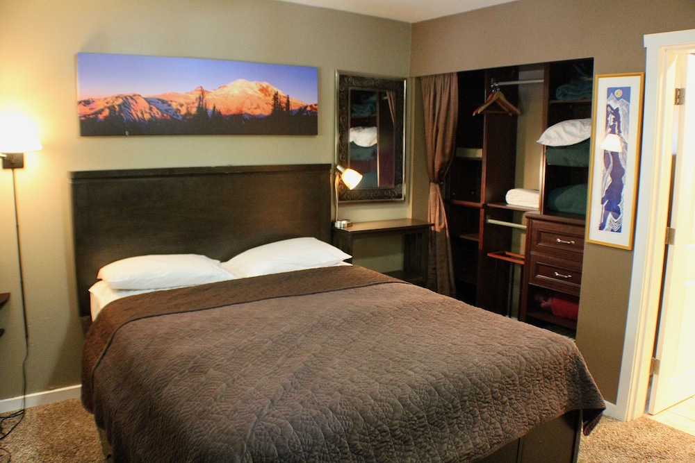 Crystal Chalets Condominiums at Crystal Mountain Ski Resort - photo 14