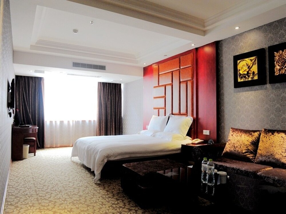 Greentree Inn Ganzhou Zhanggong District Chambers Building Baoneng Cit — hotel in Ganzhou
