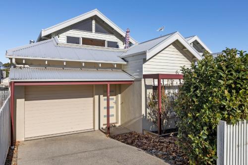 Townhouse on King — 4-Star Luxury Hotel in Queenscliff, Australia