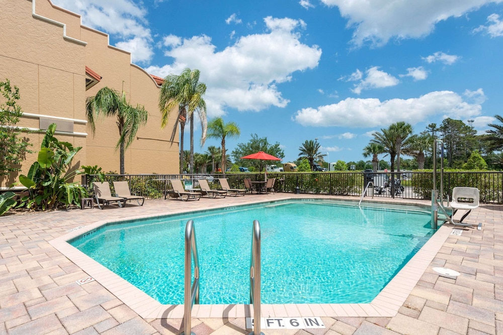 Clarion Inn Ormond Beach at Destination Daytona - photo 40