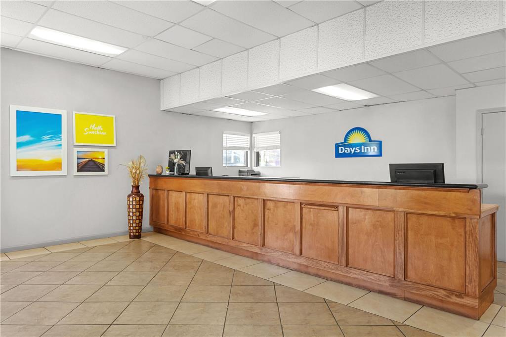 Days Inn by Wyndham Huntington - photo 9