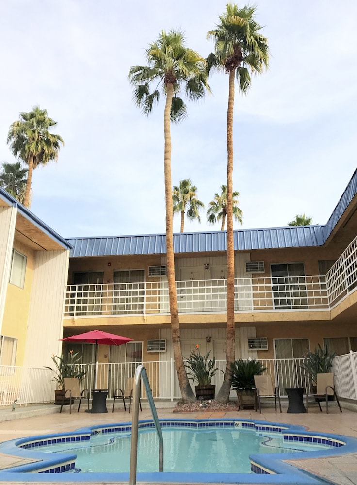 Delos Reyes Palm Springs - photo 25