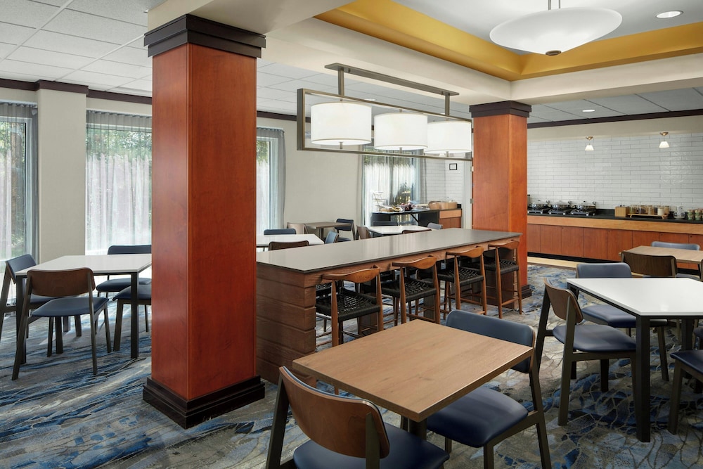 Fairfield Inn & Suites by Marriott Carlisle - photo 20