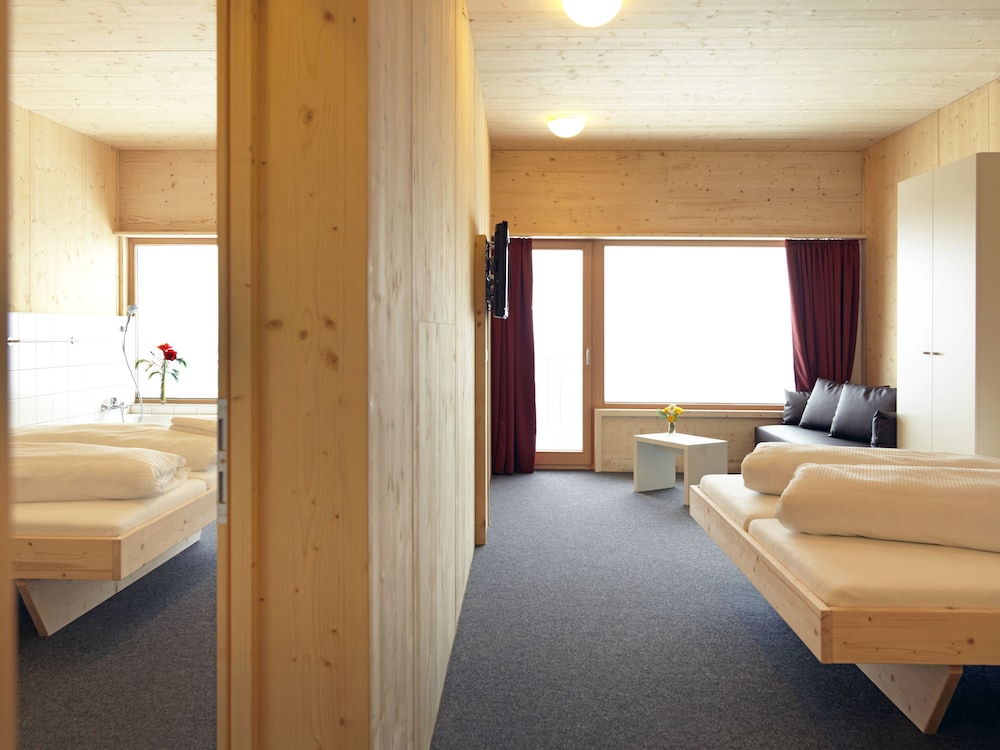 Venet Gipfelhütte — Zams — photo 5