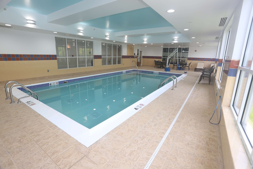 Hampton Inn Owego - photo 23