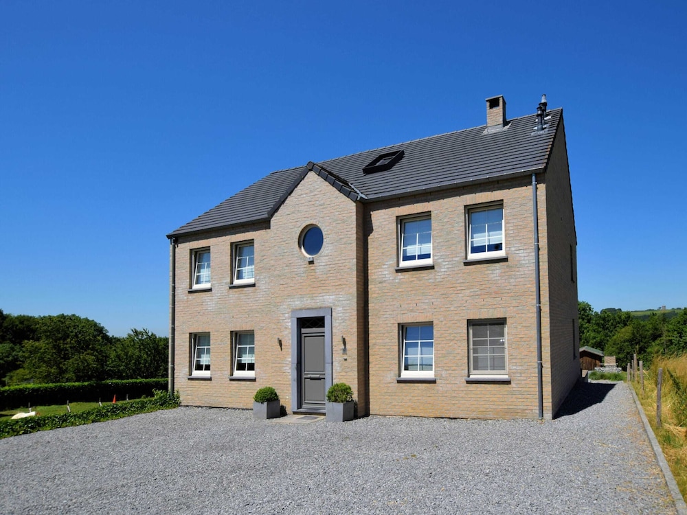 Villa in Durbuy With Swimming Pool — 4-Star Luxury Hotel in Durbuy, Belgium