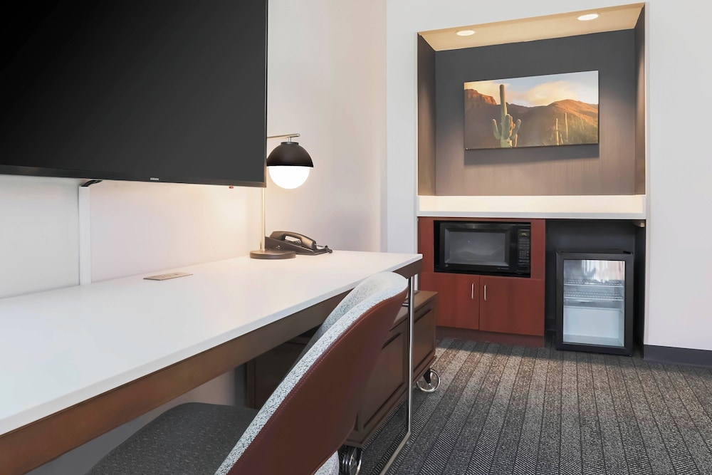 Courtyard by Marriott Tucson Airport - photo 11