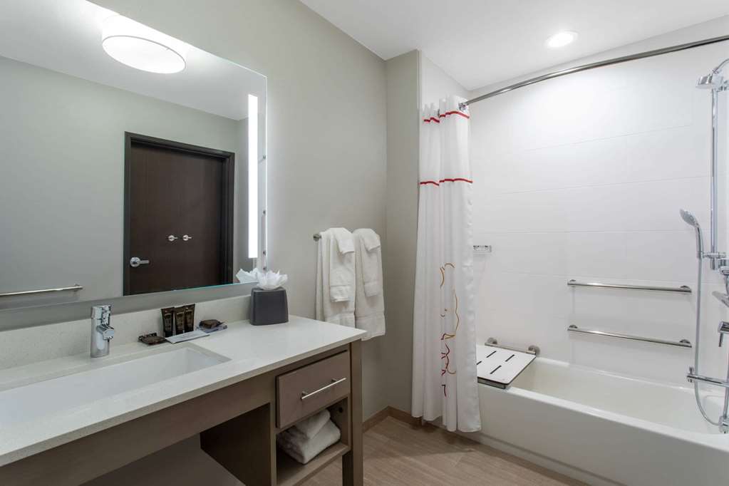 Hawthorn Suites By Wyndham Loveland - photo 8
