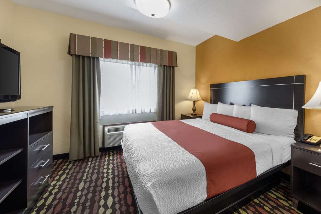 Best Western Greentree Inn & Suites - photo 17
