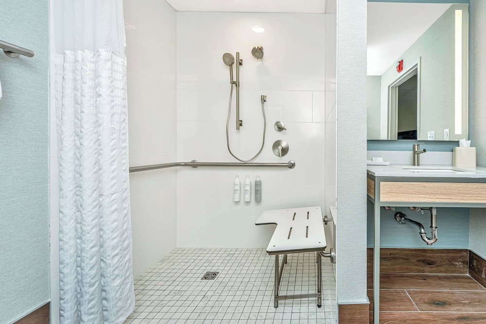 Hilton Garden Inn Charleston Airport - photo 39