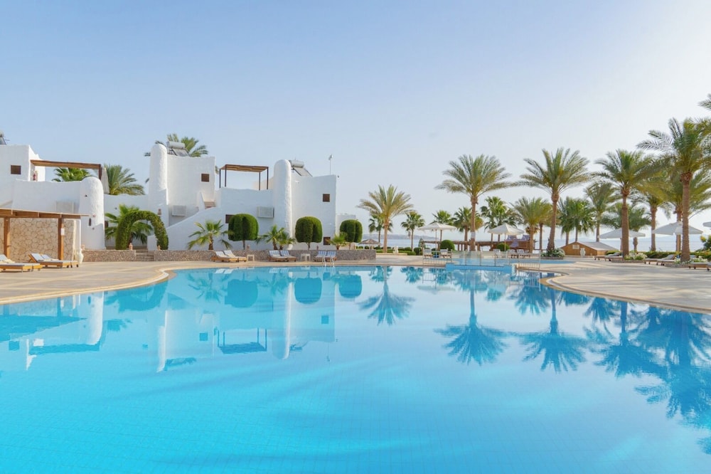 Sharm Club Beach Resort — 4-Star Luxury Hotel in Sharm El-Sheikh, Egypt