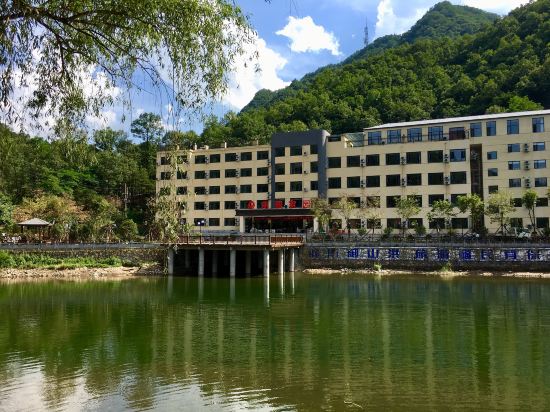 Lichuan Longjun Inn in Luanchuan Chengguanzhen, People's Republic of China