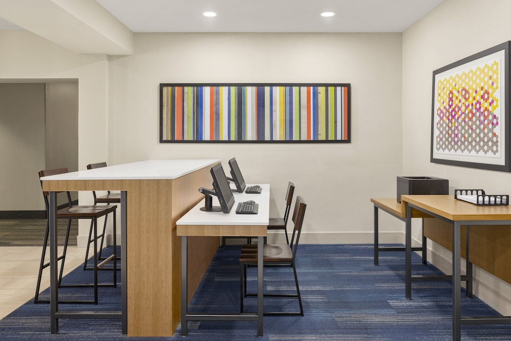 Holiday Inn Express Hotel & Suites Fort Myers East The Forum by IHG - photo 19