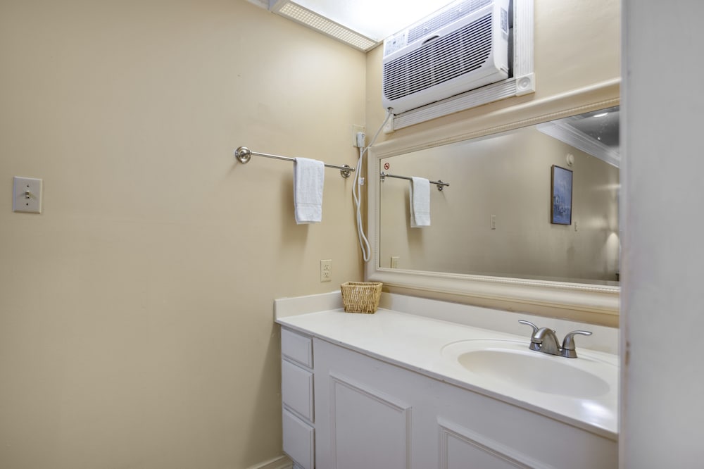 Edgewater Inn Biloxi Beach - photo 19