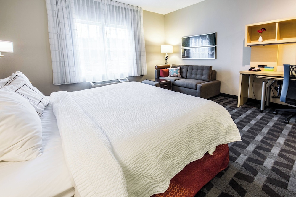 TownePlace Suites by Marriott Gilford - photo 9