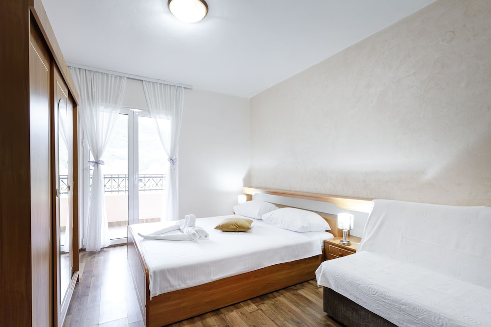 Residence Pejovic — 4-Star Luxury Hotel in Budva, Montenegro