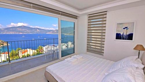 Kisla Bay 4 Bedroom Villa — 4-Star Luxury Hotel in Kalkan, Turkey