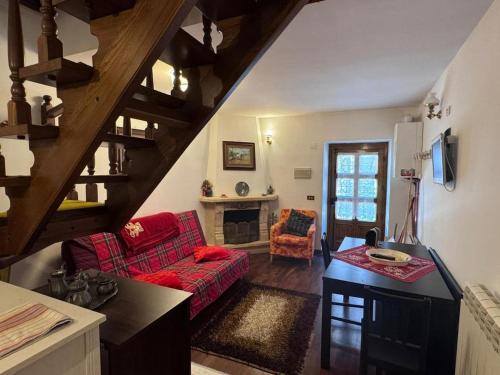 Casetta con camino in centro in Pescasseroli, Italy