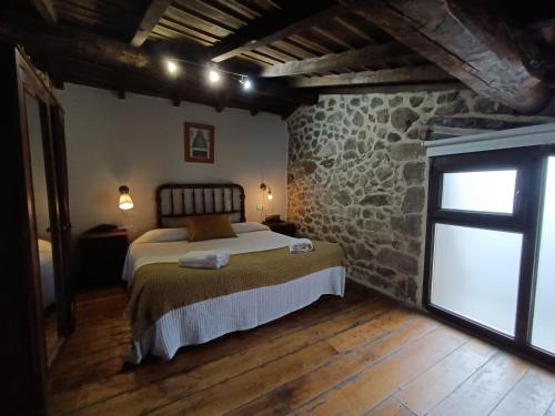 Complejo rural Aira Sacra Ribeira Sacra — 4-Star Luxury Hotel in Panton, Spain