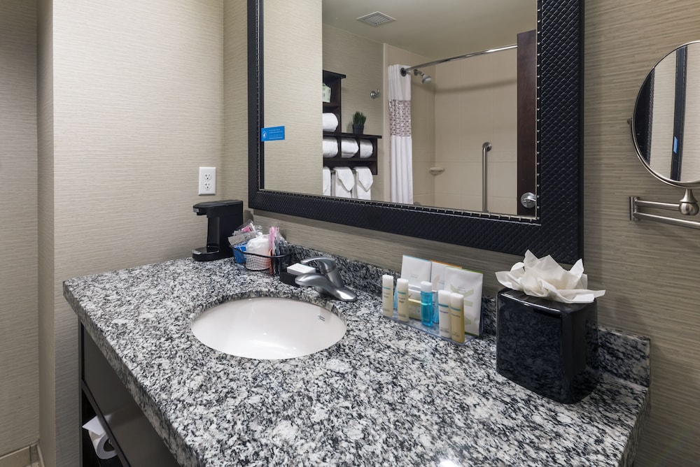 Hampton Inn & Suites Salt Lake City University Foothill Dr - photo 41