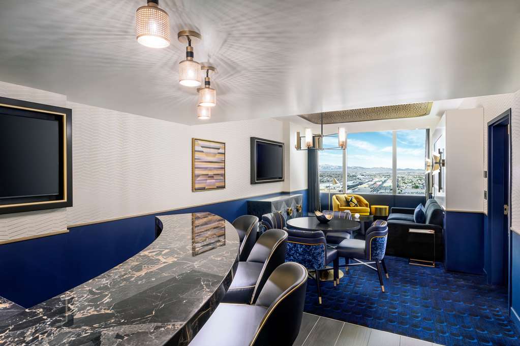 Circa Resort & Casino Adults Only - photo 3