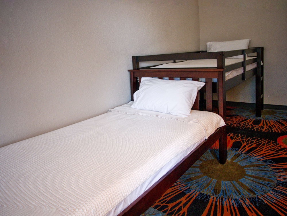 Hampton Inn Oklahoma City Edmond - photo 9