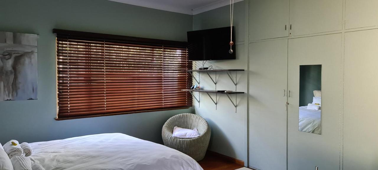 Emmaus Double Room — Bloemfontein — photo 4