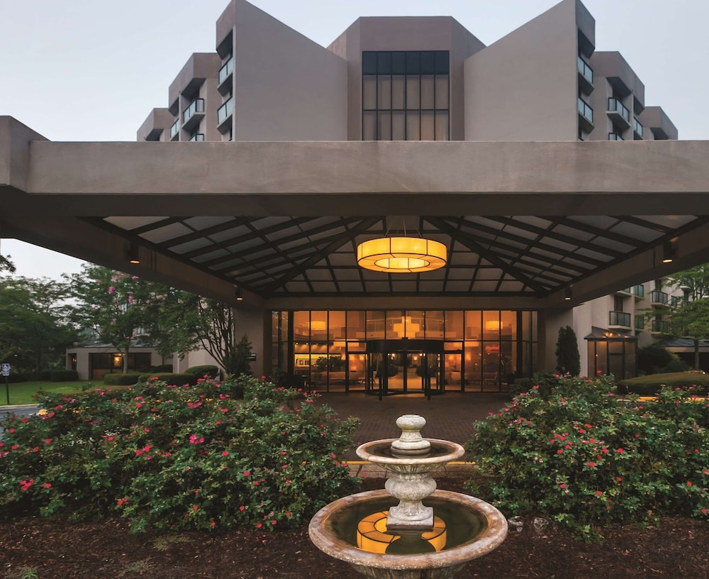 Embassy Suites Hotel Birmingham - photo 38