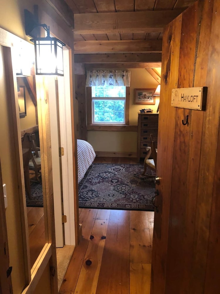 Yellow Barn Estate - photo 10